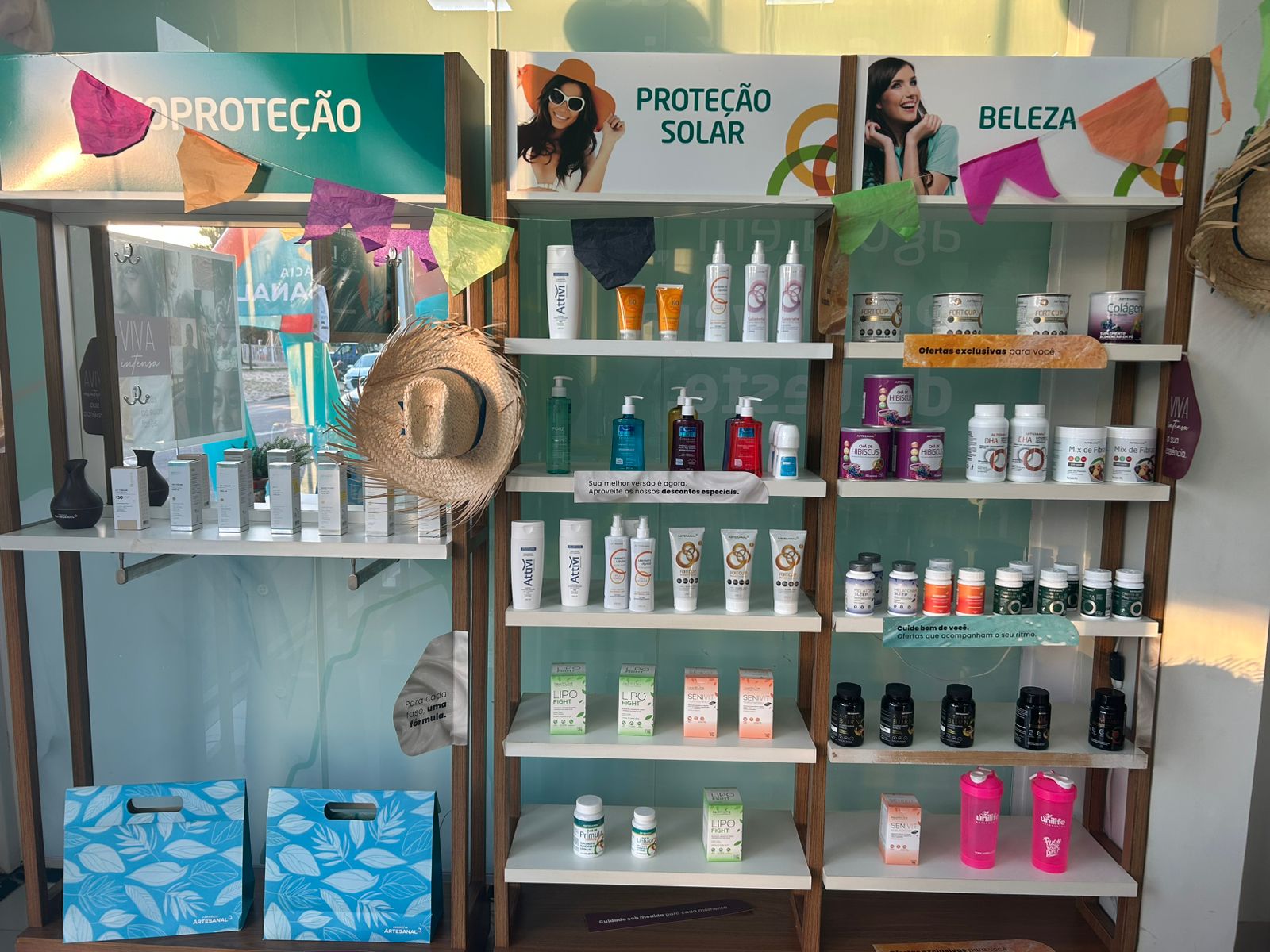 Exposição de produtos da Farmácia Artesanal
